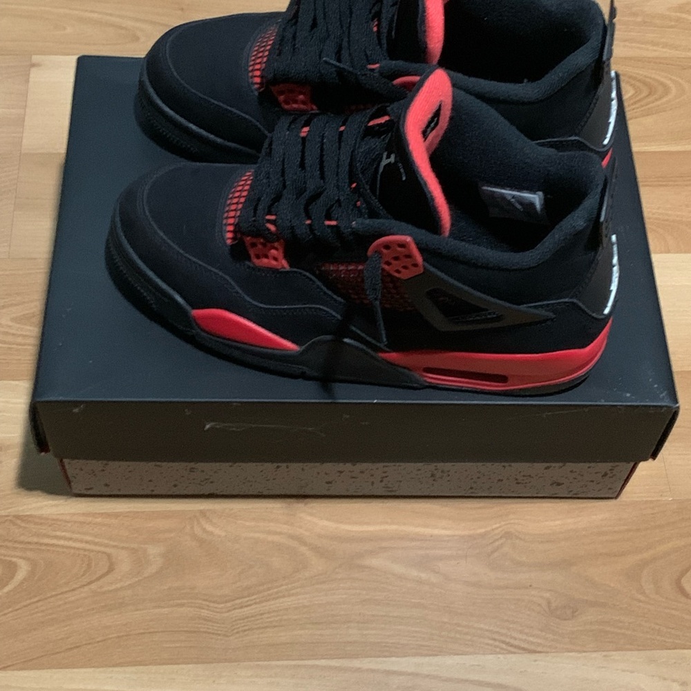 Jordan 4 Red Thunder